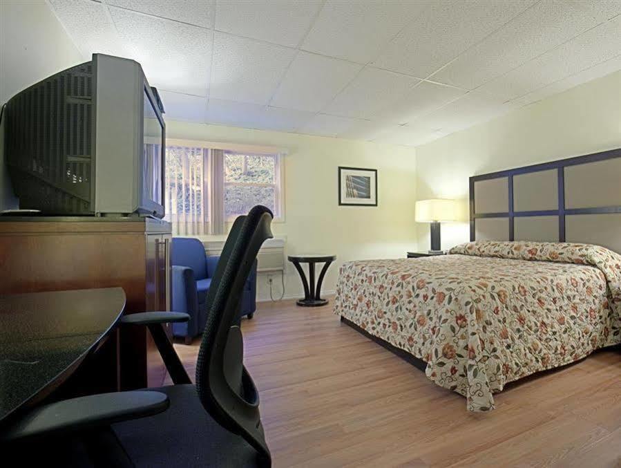 Americas Best Value Inn Highland-Poughkeepsie Eksteriør bilde